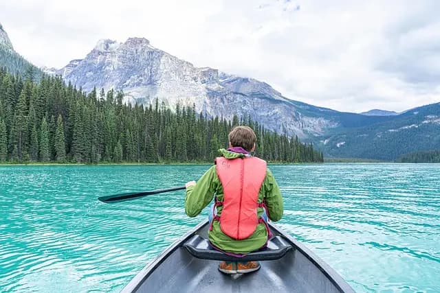 Essential Kayaking Safety Tips for Every Adventurer